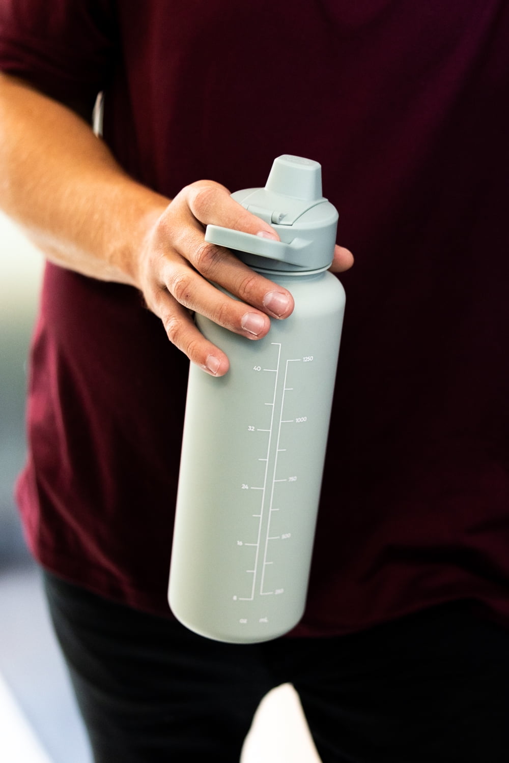 Simple Modern 48 fl oz Reusable Tritan Summit Water Bottle with Silicone Straw Lid|Seaglass Sage | X1AU