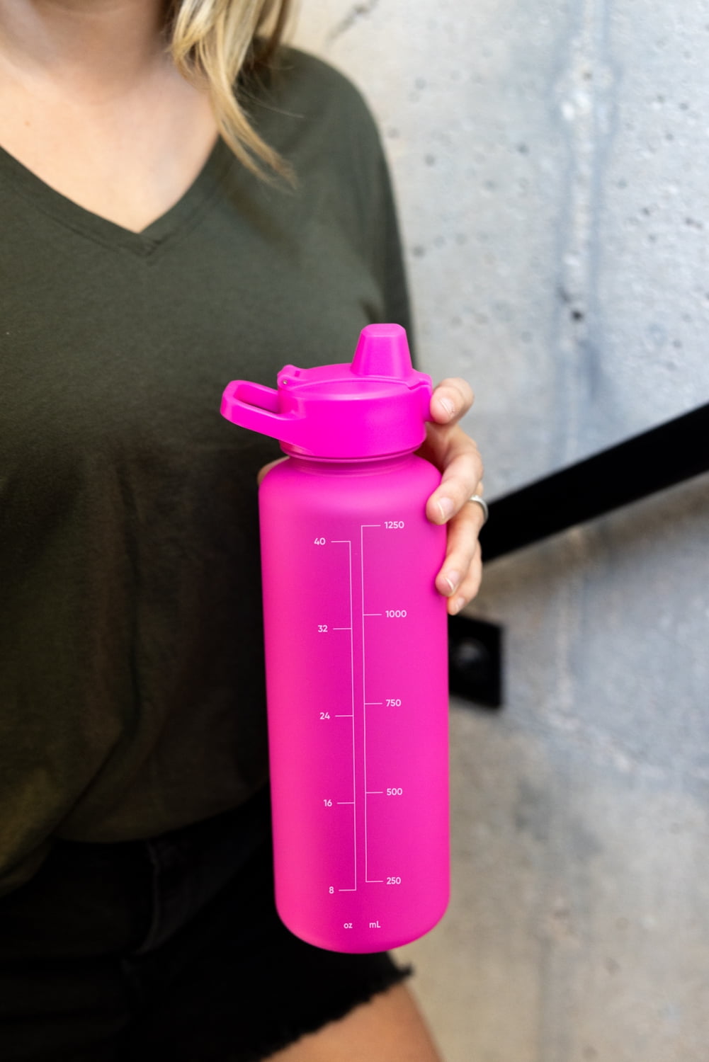 Simple Modern 48 fl oz Reusable Tritan Summit Water Bottle with Silicone Straw Lid|Raspberry Vibes | GCR1