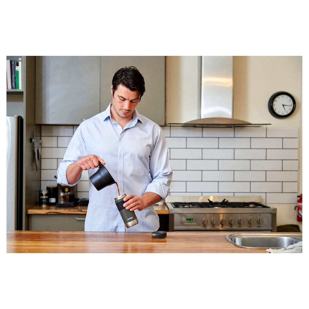 Contigo Byron 2.0 Stainless Steel Travel Mug with SNAPSEAL Lid and Grip in Black, 24 fl oz. | IA2O