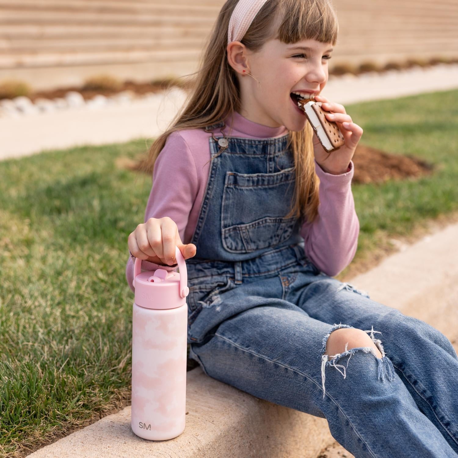 Simple Modern 18 fl oz Insulated Stainless Steel Summit Wide Mouth Water Bottle with Handle and Straw Lid|Black and White Checkmate | 73Y9