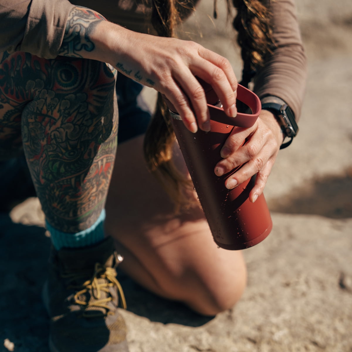 CamelBak Thrive™ Flip Straw Insulated Stainless Steel Water Bottle, 25 oz, Sierra Red | 7OB2