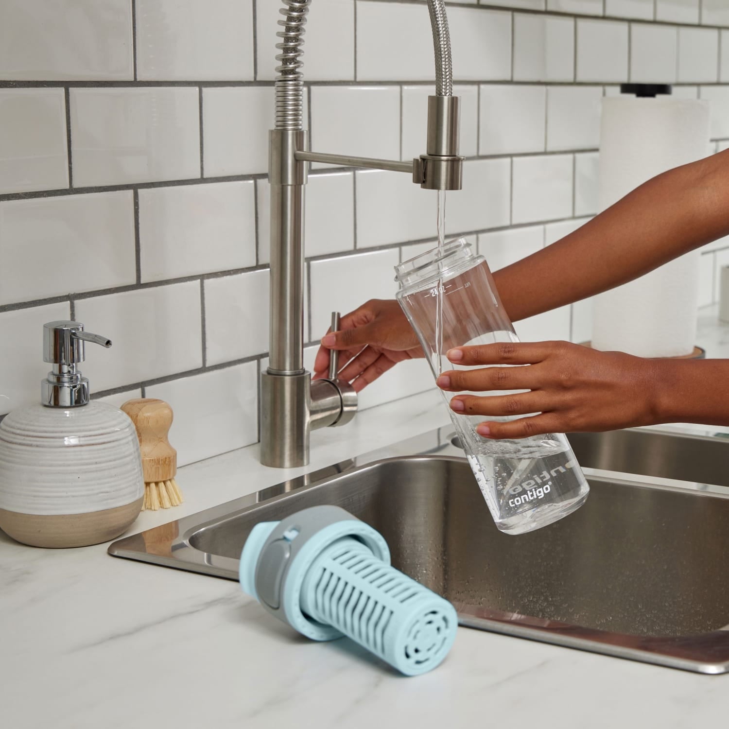 (2 pack) Contigo Clybourn Plastic FreeFlow Filter Water Bottle with AUTOSEAL Lid 24 oz., Salt, with Replacable Filter | FNB4
