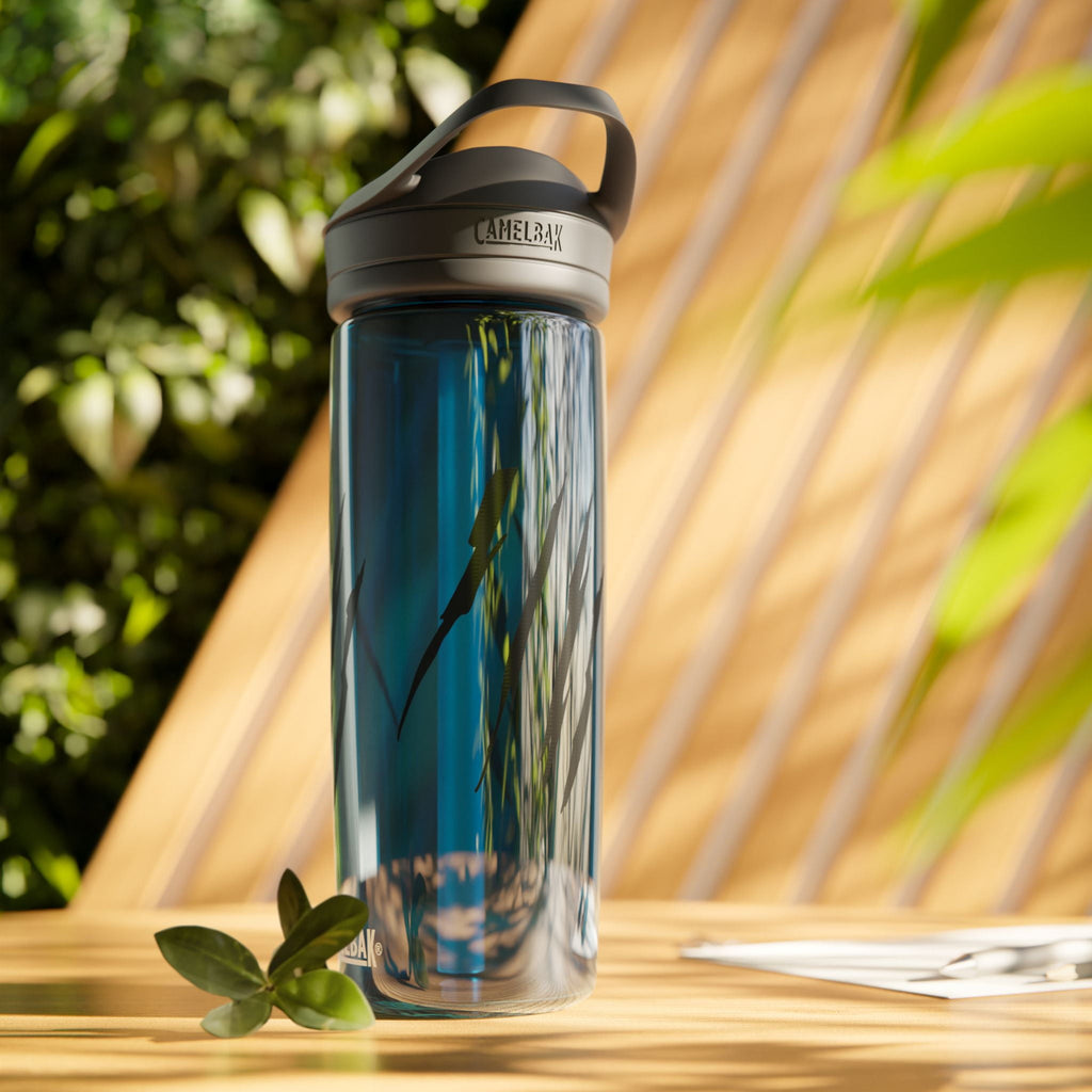 Effete Feline Claw Marks Scratch CamelBak Eddy®  Water Bottle, 20oz\25oz | ZMNY