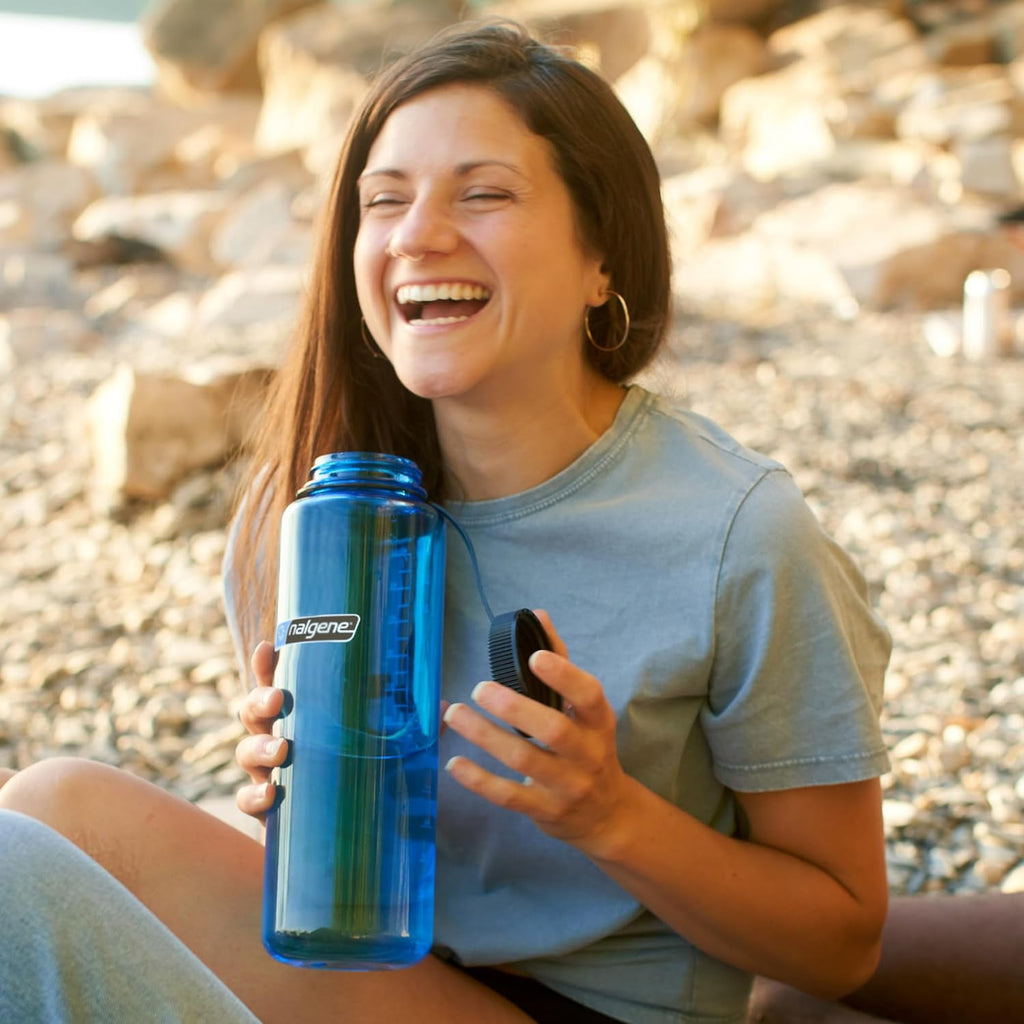 Nalgene Sustain Tritan BPA-Free Water Made with Material Derived from 50% Plastic Waste (using ISCC certified mass balance), 48 OZ, Wide Mouth, Cerulean | VET9