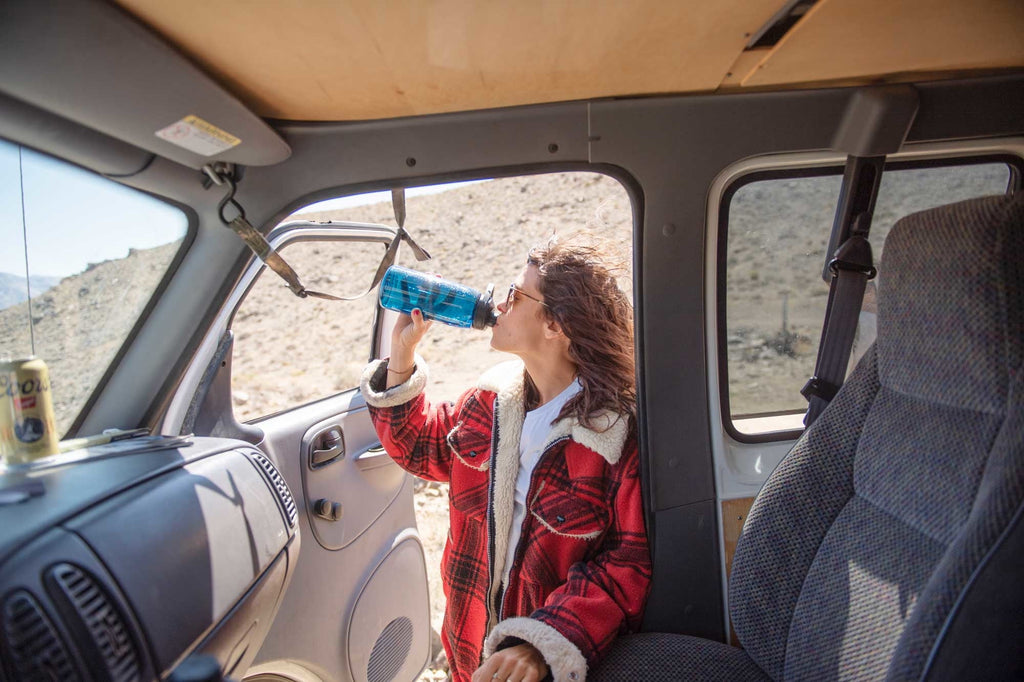 Camelbak Thrive™ Chug 50oz Water Bottle, Charcoal | P1OO