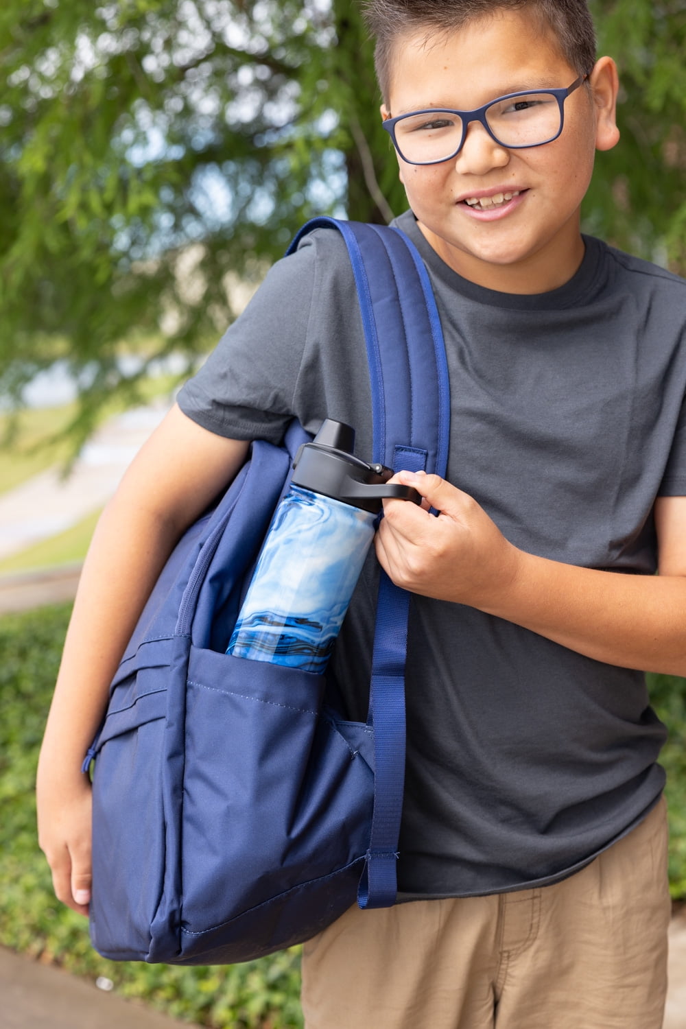 Simple Modern 18 fl oz Insulated Stainless Steel Summit Water Bottle with Covered Silicone Straw Lid | Sweet Taffy | RF72